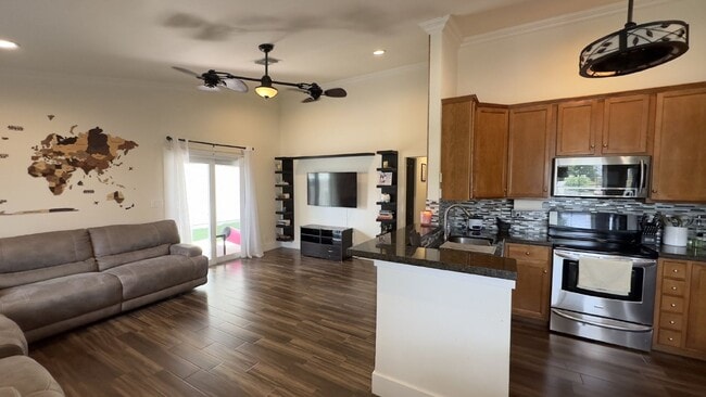 Photo - $2,995.00 - 3 Beds / 2 Baths, no deposit option available!
