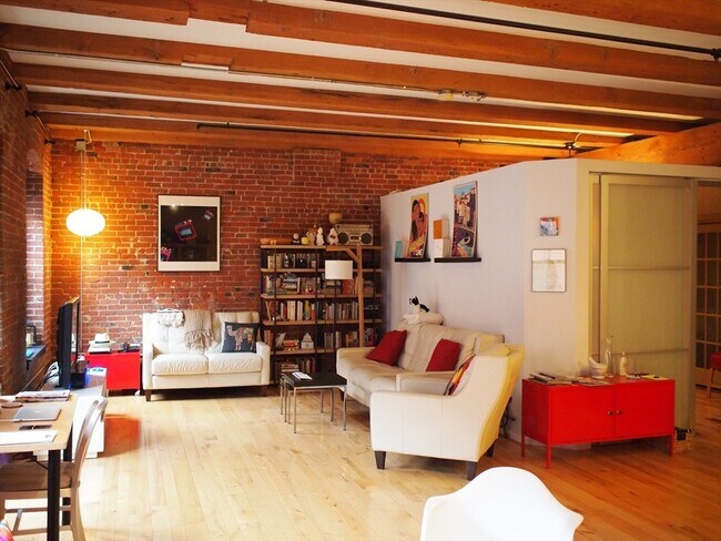 Photo - 11-21 Wormwood St Unit 508