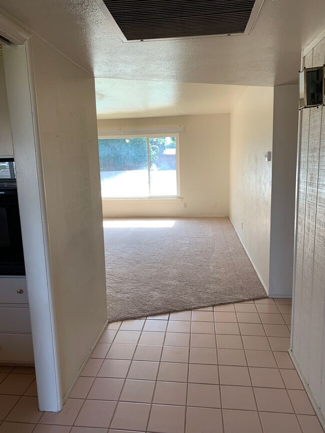 Photo - Contemporary Home with a pool near Bullard High School Fresno, CA