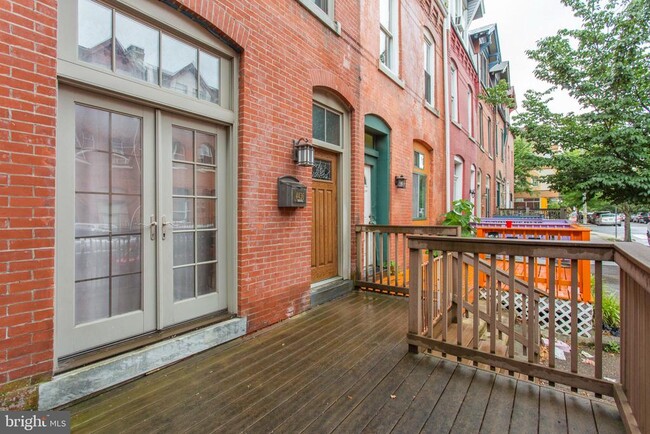 Photo - 4436 Sansom St Townhome