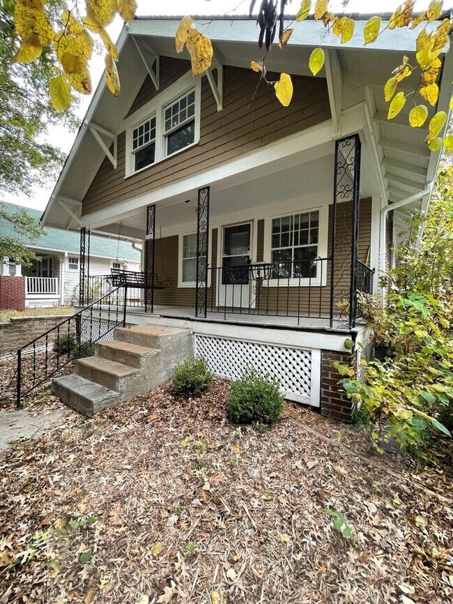 Photo - Charming 3 bed / 1 bath house for rent-4545 Fairmount Ave Kansas City, MO 64111 - $1399 Rent