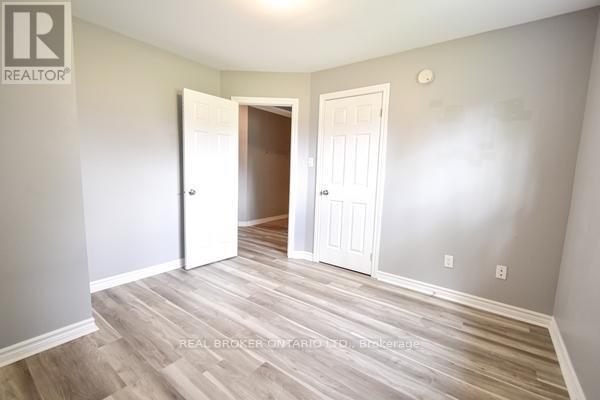 Photo - 65 Ottaway Ave Unité Lower