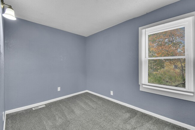 Photo - 3414 Elmwood Ave