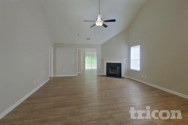 Photo - 7715 Hidden Creek Dr
