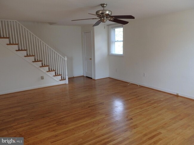 Photo - 210 Paddock Rd