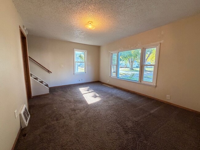 Photo - 3 Bedroom House $895