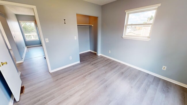 230 W 3rd St Unit 230 1/2