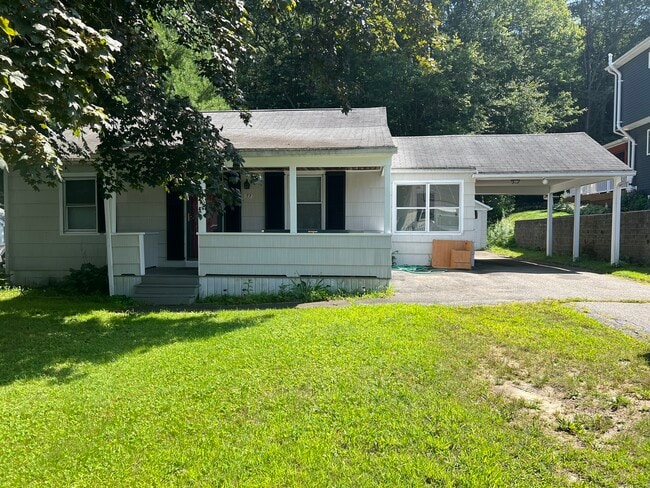 Building Photo - 77 McKinley St Rental