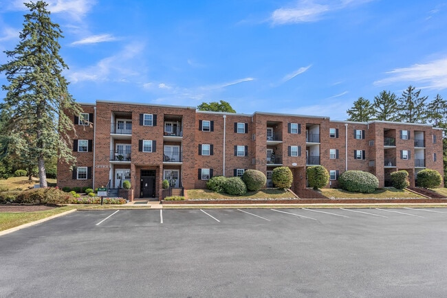 Cambridge Hall Apartments