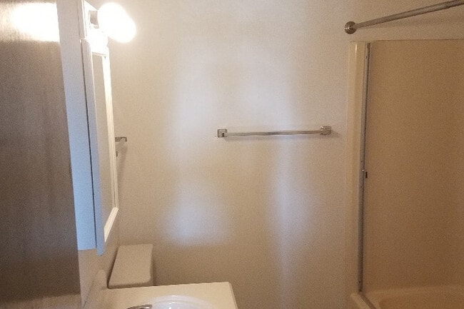 Photo - Glenbrook Apartments