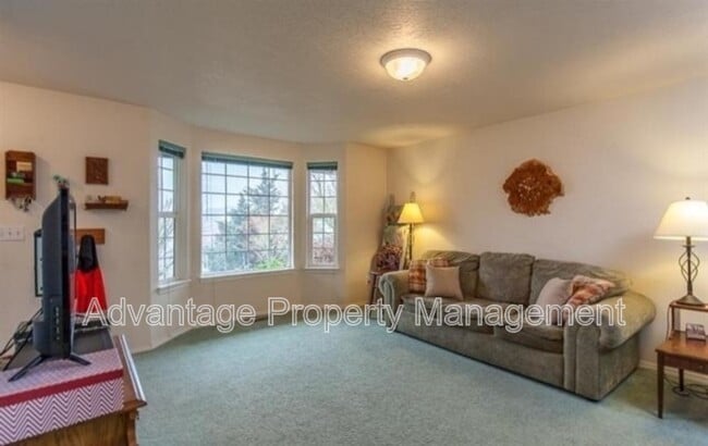 Photo - 3122 30th Ave SE