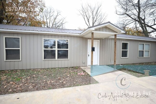 Building Photo - 218 Paula Ave