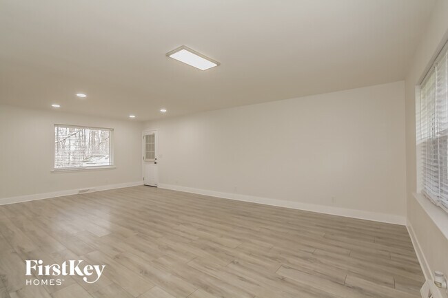 Photo - 2408 Gemway Dr