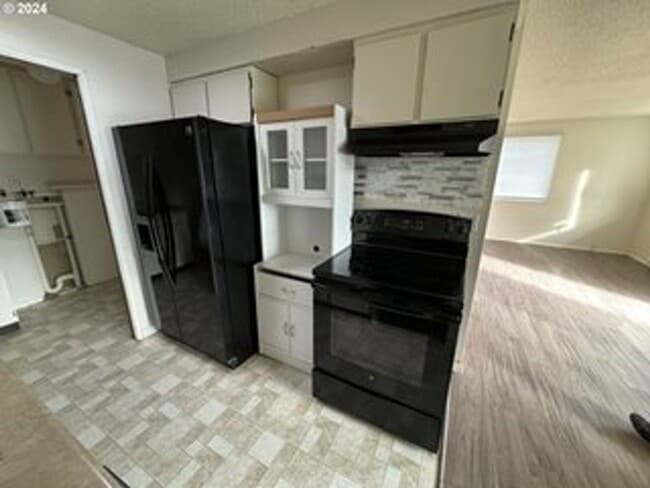 Photo - Charming 3 Bedroom, 1 Bath home with 1-car garage.