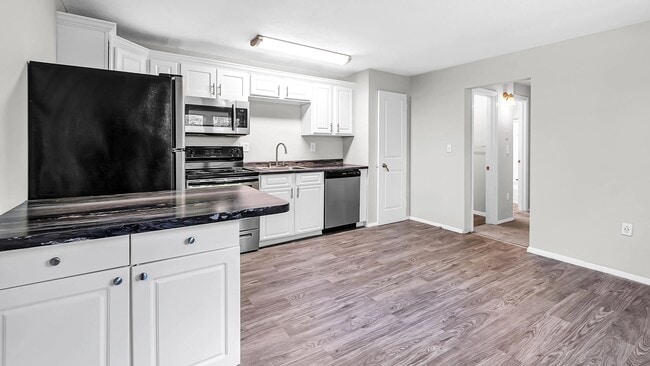 Our inviting open floorplans seamlessly connects your living space to the kitchen and bedrooms, perfect for your dynamic lifestyle in Amherst.