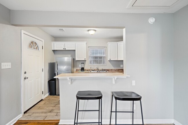 Building Photo - 6923 Avenue F