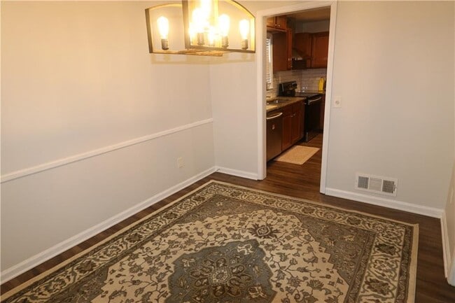 Photo - 1302 Stephens St SW