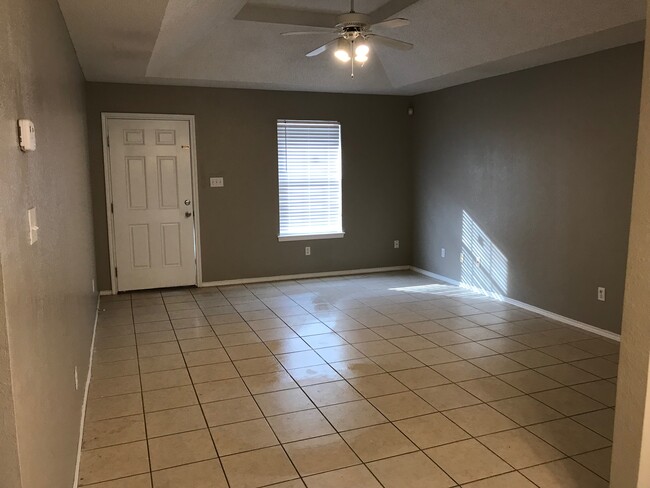 Photo - 1801 Lexington Cir Unit #3
