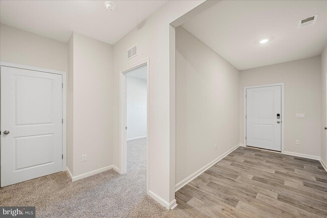 Photo - 118 Clerkenwell Dr