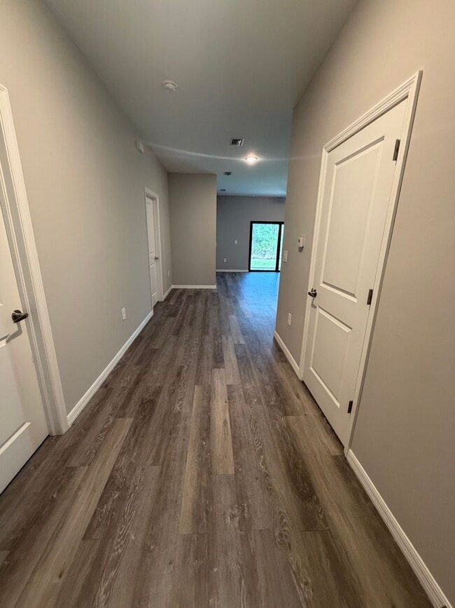 24501 Zephyr Ct
