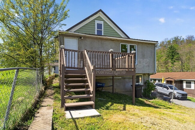 Photo - 804 Illinois Ave