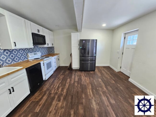 Photo - 804 College Ave