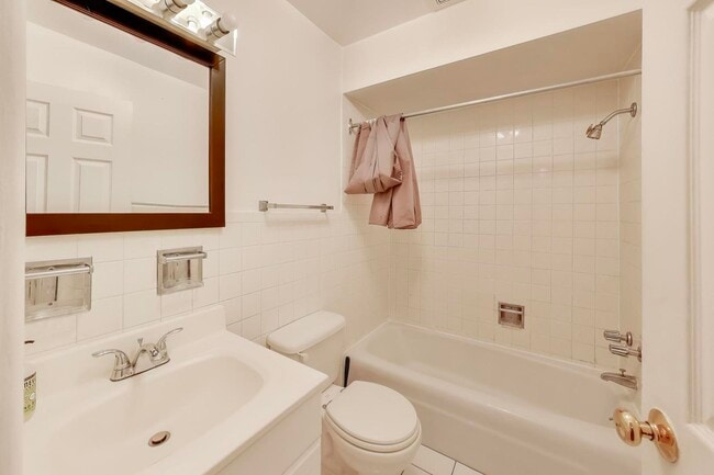 Photo - 5400 N Sheridan Rd Unit 210