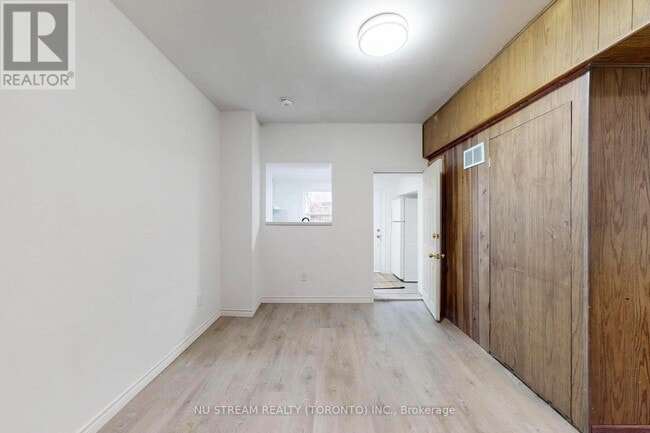 Photo - 393 Jones Ave