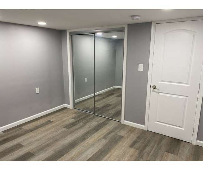 Photo - 6 S Franklintown Rd Unit 1A W/Bath Available $750  1A