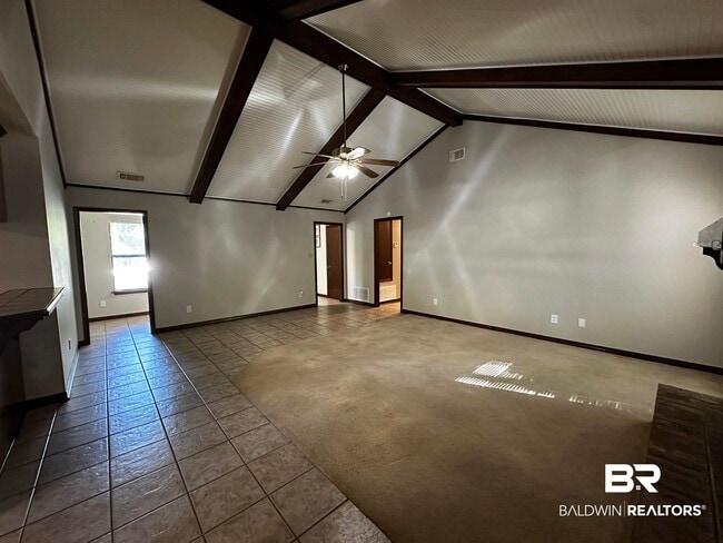 Photo - 106 Lively Cir