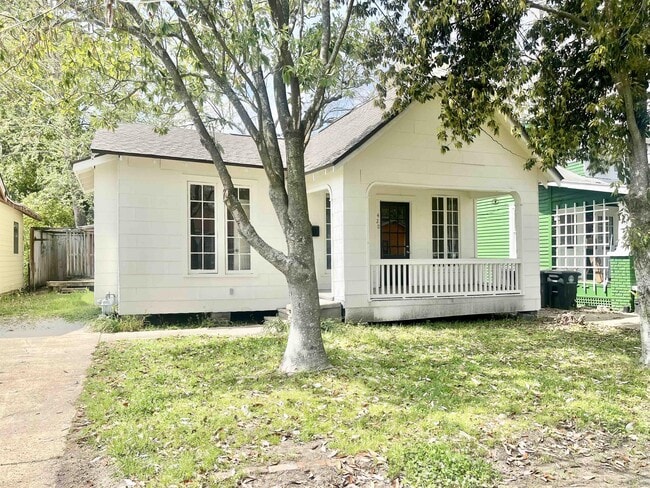 Photo - 420 St Rose Ave House