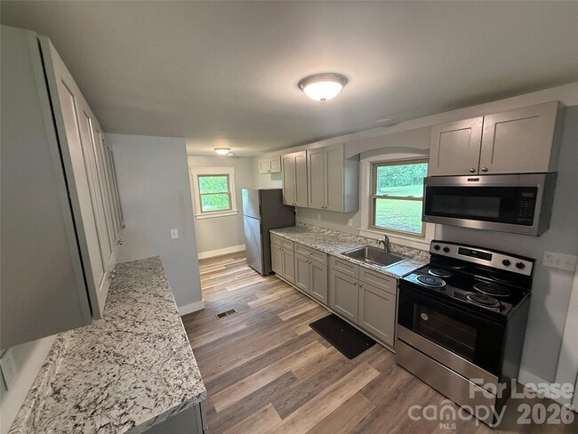 Photo - 468 River Hill Rd