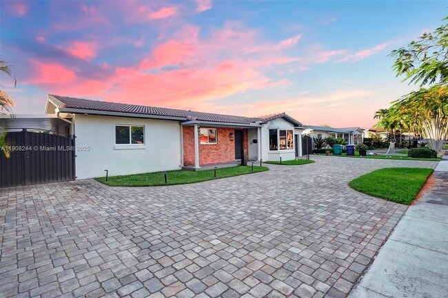 Photo - 1804 SW 102nd Ct