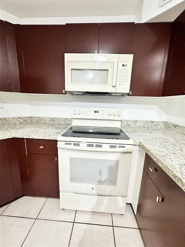 Photo - 10237 NW 9th St Cir Unit 210-4