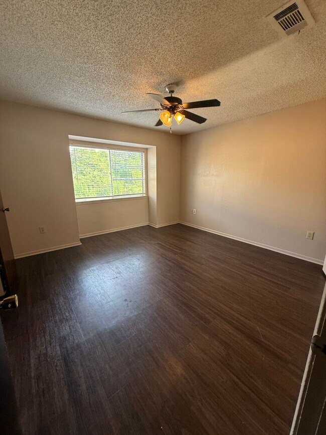 8848 GSRI Ave Unit 8848-C