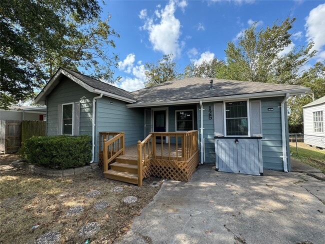 Photo - 125 Pomeroy St