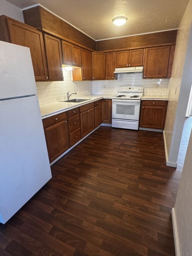 Photo - Oakdale-3 bedroom/1 bath Apartment Unidad #A