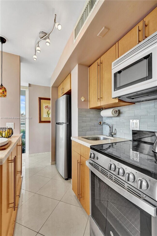 Photo - 209 N Fort Lauderdale Beach Blvd Unidad 7G