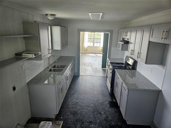 Photo - 208 W 2nd St Apartment Unit 1