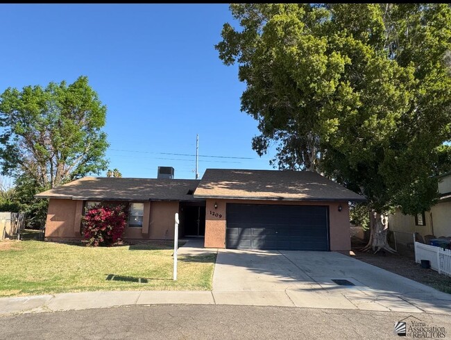 Photo - 1209 S 40th Dr Casa