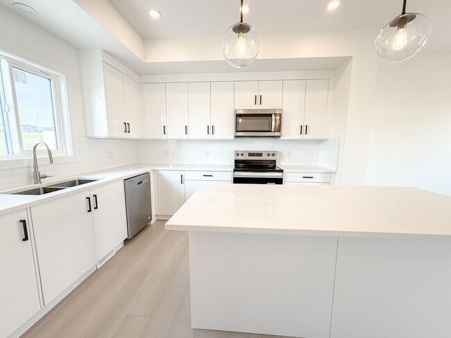 Photo - 273 Sage Hill Cir NW
