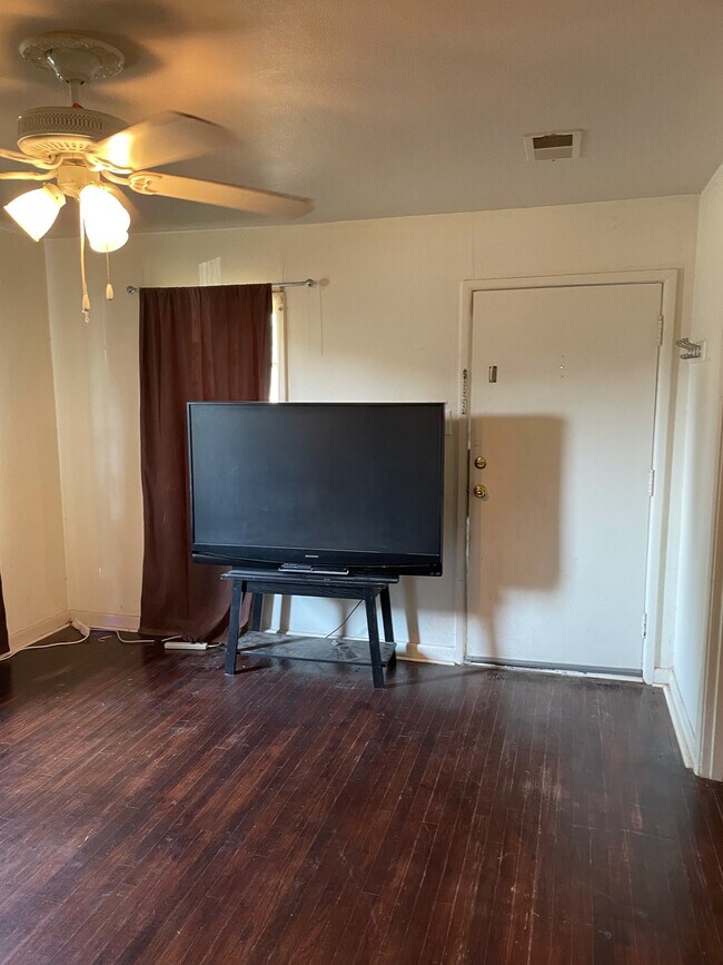 Photo - 3810 31st St