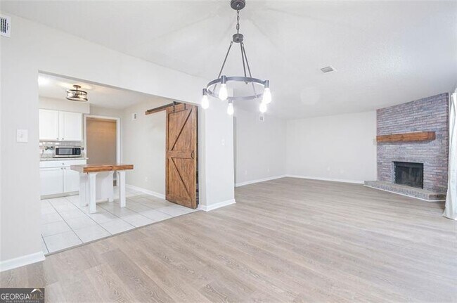 Photo - 742 Brentwood Pl