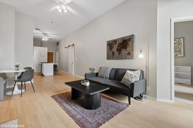 Photo - 910 S Michigan Ave Unit 816