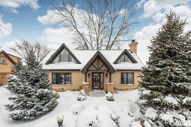 Photo - 7119 Hanover St