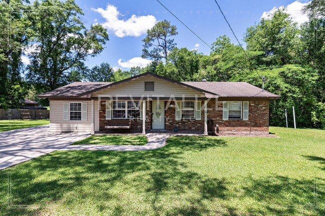 Charming 3 Bedroom/2 Bathroom Home in Sara... - Charming 3 Bedroom/2 Bathroom Home in Sara...