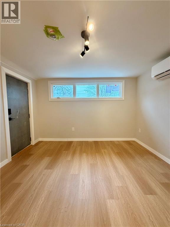 Photo - 5 Fisher Crescent