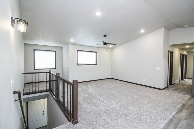 Photo - Beautiful 3 bedroom 2 bath unit at 620 Samantha St. in Tea, SD. Unidad 620-3 W Samantha St