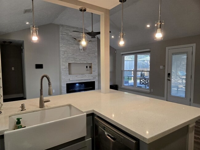 Photo - 7535 Stone Pine Ln