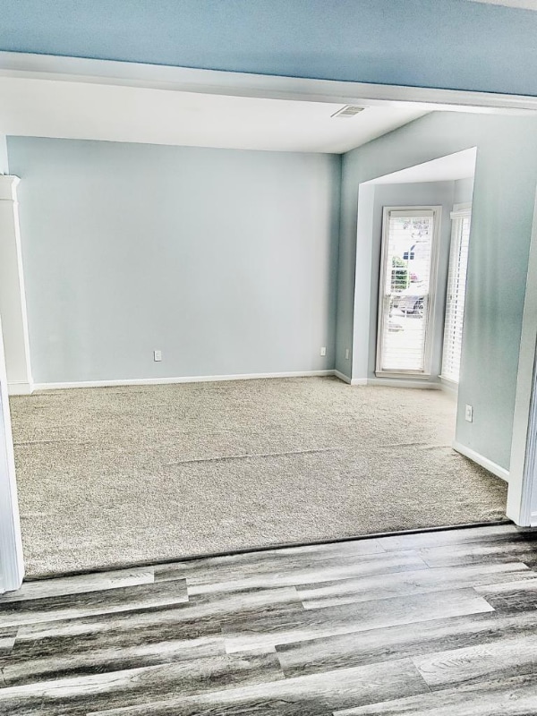 Photo - 400 Stedford Ln